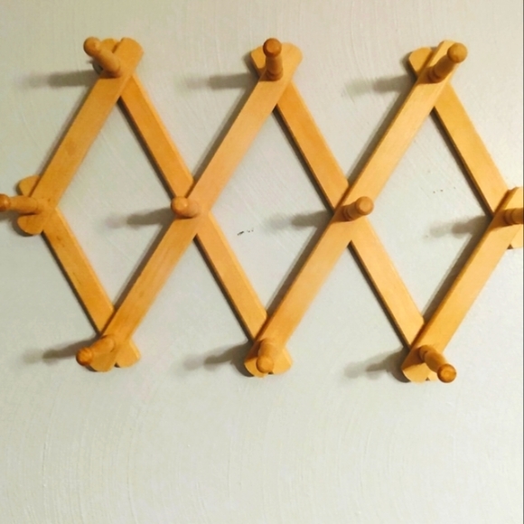 Nevco Oak accordion 10 peg rack - Picture 1 of 8